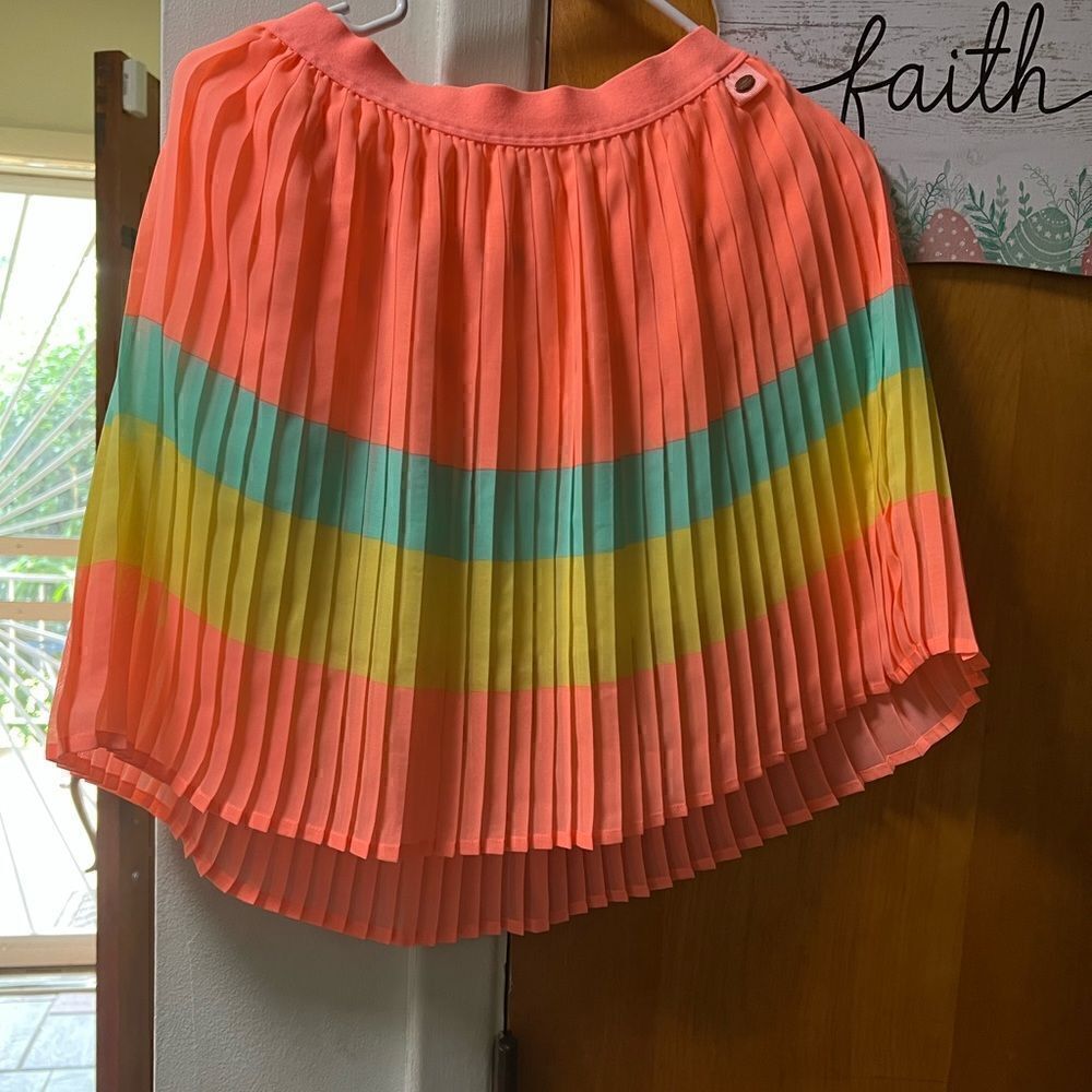 Girls pleated skirt with elastic waist
